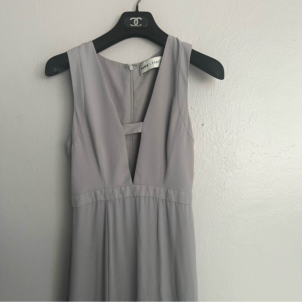 Fame and Partners Gray V-Neck Cutout Sleeveless Maxi Dress Size 2 - Picture 13 of 16